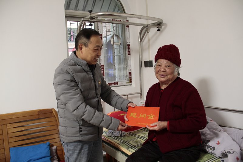 助学之路:教育的支持与陪伴